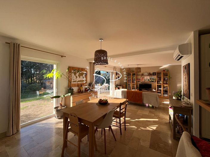 Image No.8-3 Bed House for sale