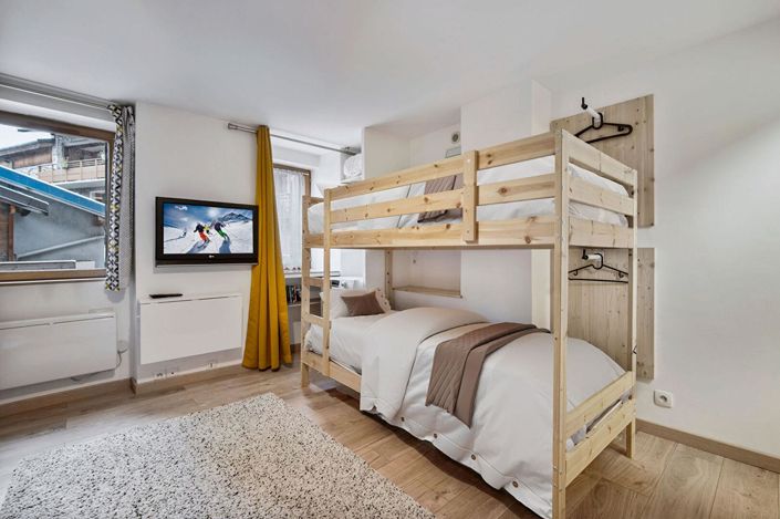 Image No.10-2 Bed House for sale