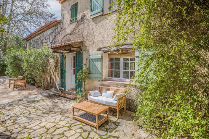 Image No.10-5 Bed House for sale