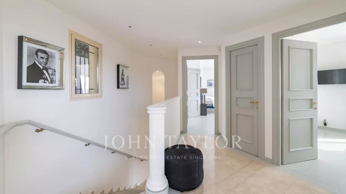 Image No.11-3 Bed House for sale