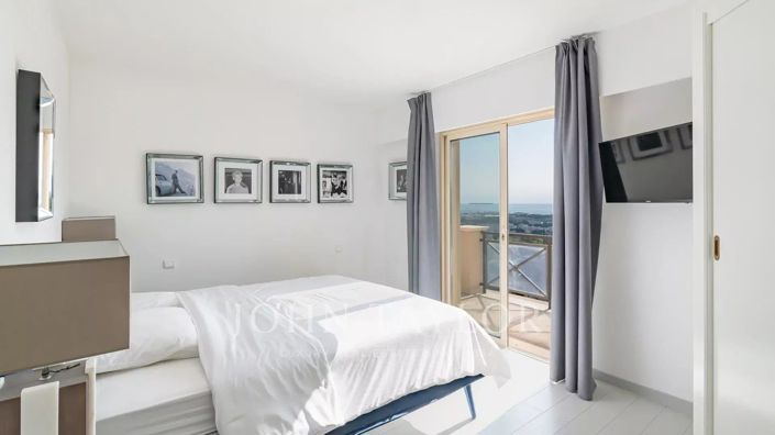 Image No.12-3 Bed House for sale