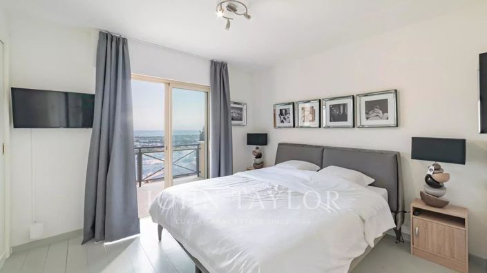 Image No.15-3 Bed House for sale