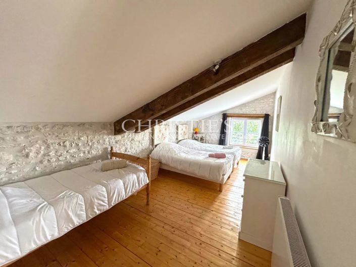 Image No.13-21 Bed House for sale