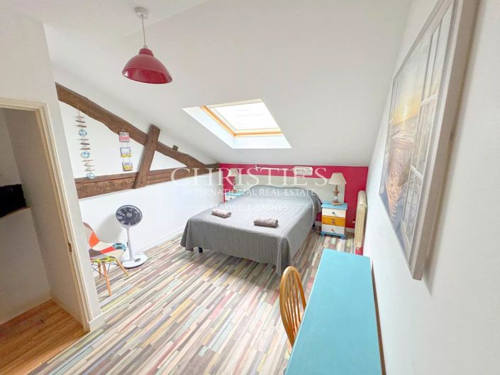 Image No.28-21 Bed House for sale