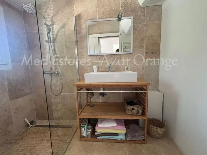 Image No.12-2 Bed House for sale