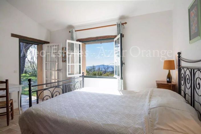 Image No.10-4 Bed House for sale