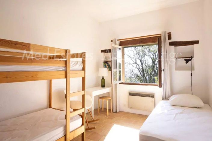 Image No.13-4 Bed House for sale