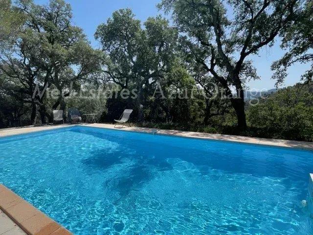 Image No.20-4 Bed House for sale