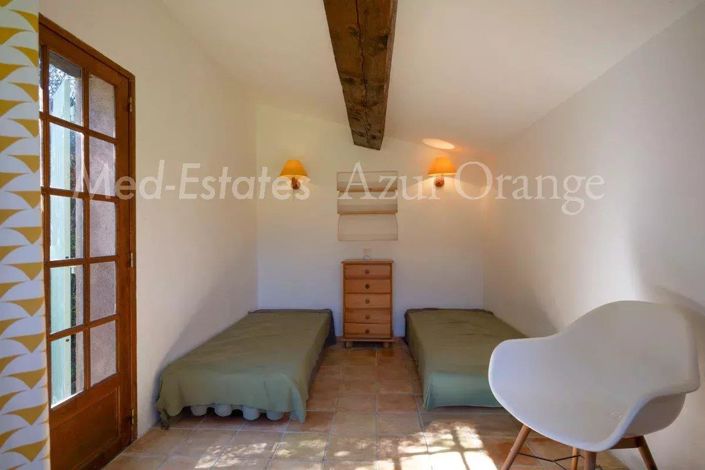 Image No.7-4 Bed House for sale