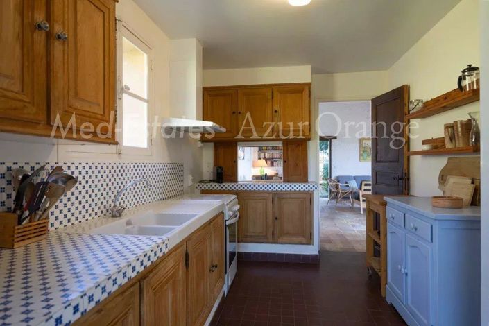 Image No.9-4 Bed House for sale