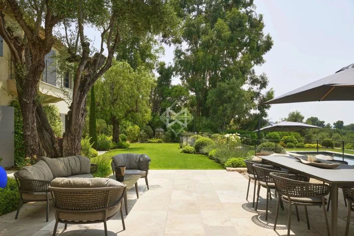 Image No.5-5 Bed House for sale