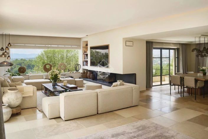 Image No.6-5 Bed House for sale