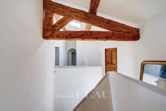 Image No.12-5 Bed House for sale