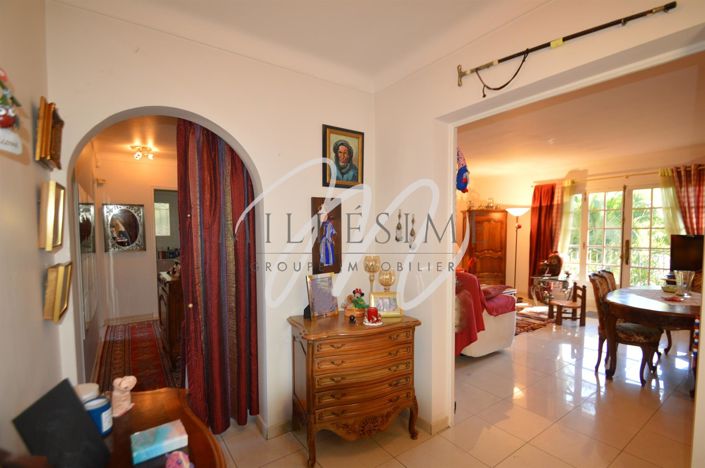 Image No.12-4 Bed House for sale