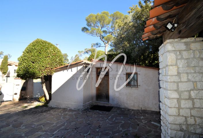 Image No.15-4 Bed House for sale