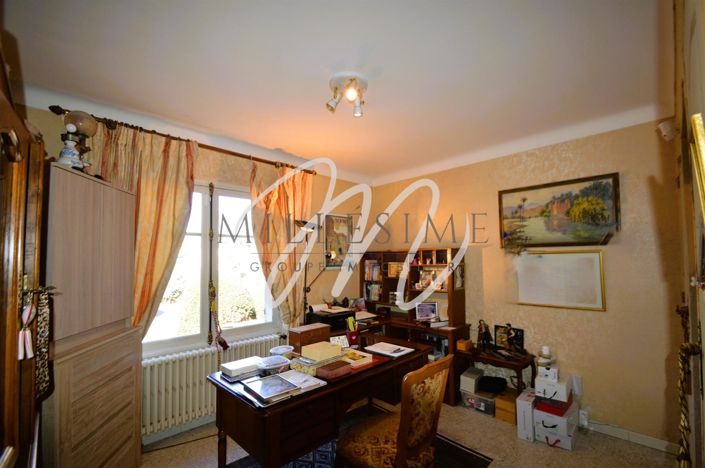 Image No.17-4 Bed House for sale