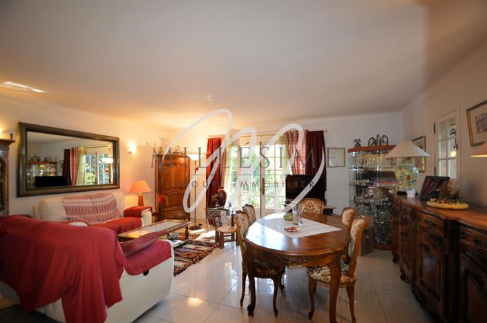 Image No.9-4 Bed House for sale