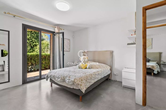 Image No.13-5 Bed House for sale