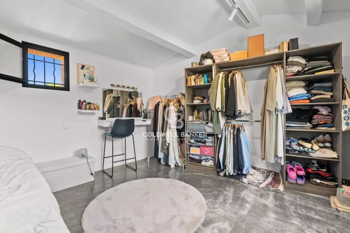 Image No.18-5 Bed House for sale