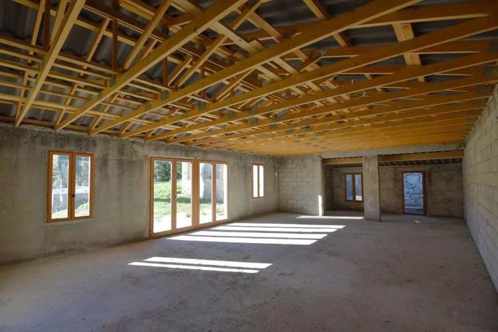 Image No.20-11 Bed House for sale