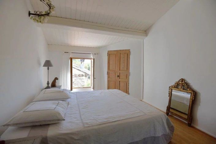 Image No.6-11 Bed House for sale