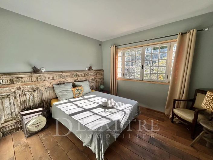 Image No.11-6 Bed House for sale