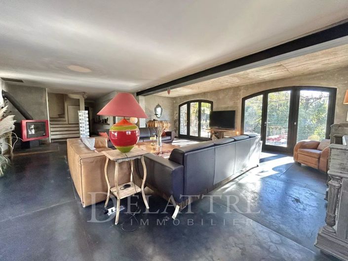 Image No.12-6 Bed House for sale