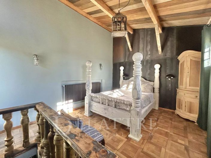 Image No.15-6 Bed House for sale