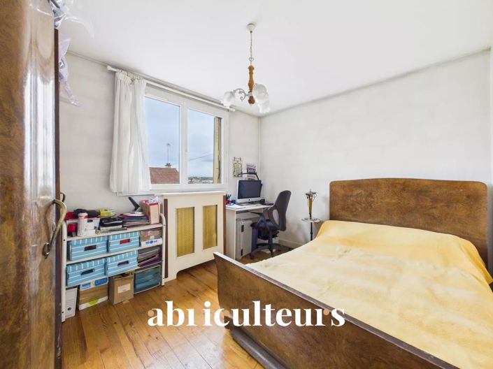 Image No.9-House for sale