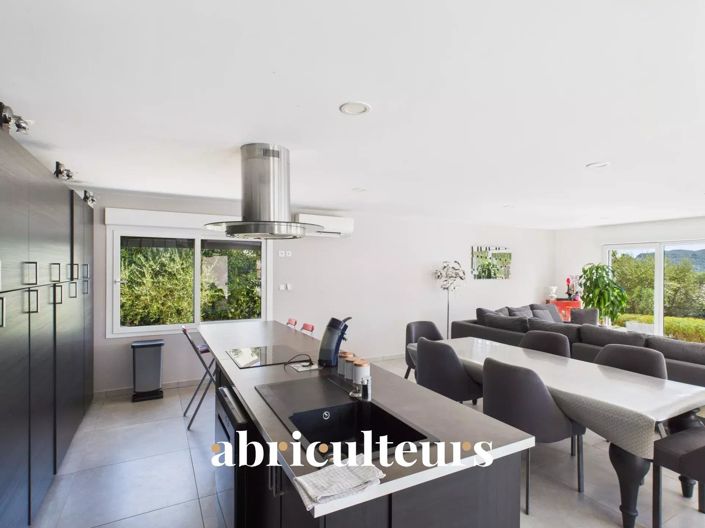 Image No.7-3 Bed House for sale