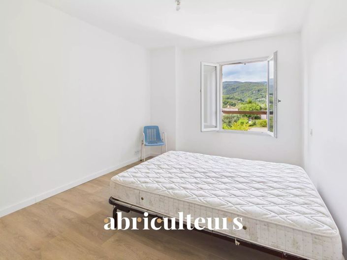 Image No.14-3 Bed Apartment for sale