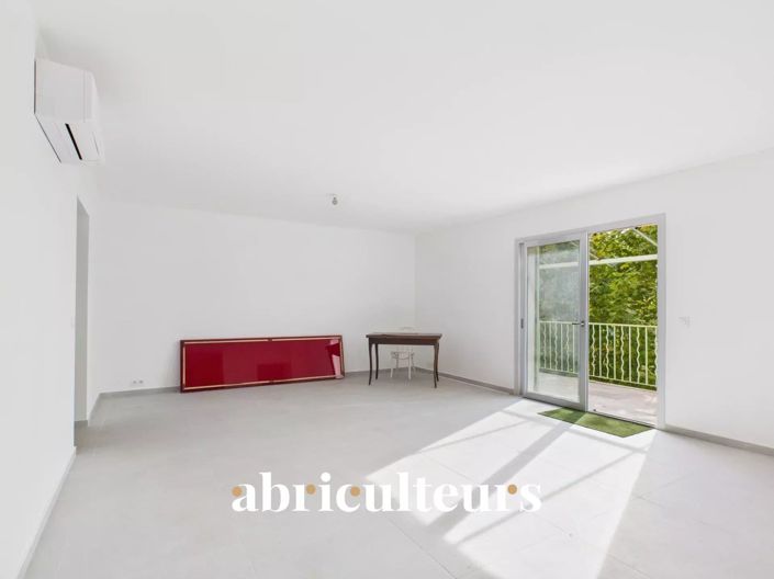 Image No.9-3 Bed Apartment for sale