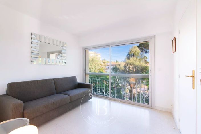 Image No.10-3 Bed Apartment for sale