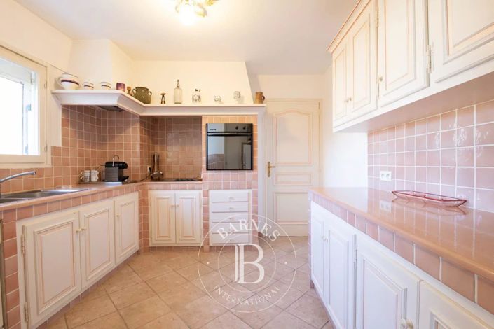 Image No.12-3 Bed Apartment for sale