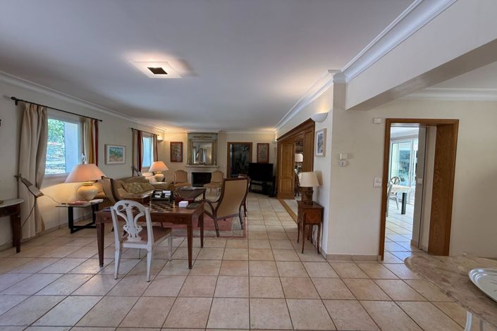 Image No.11-4 Bed House for sale