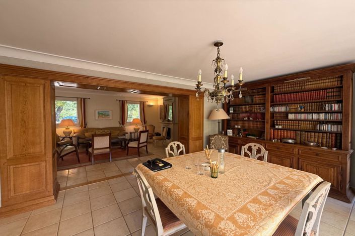 Image No.6-4 Bed House for sale