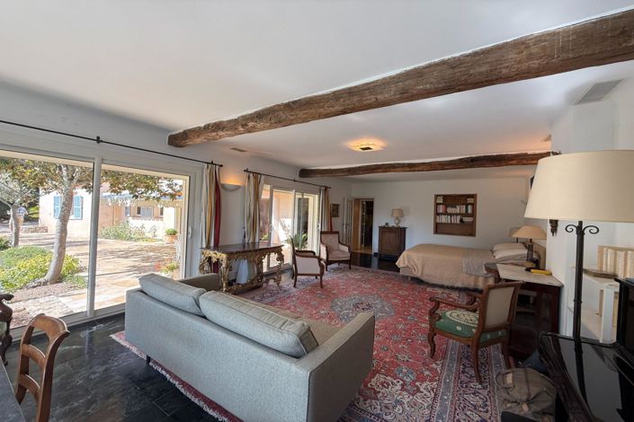 Image No.8-4 Bed House for sale