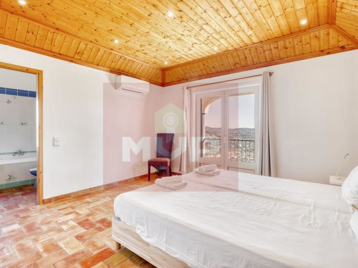 Image No.18-3 Bed House for sale