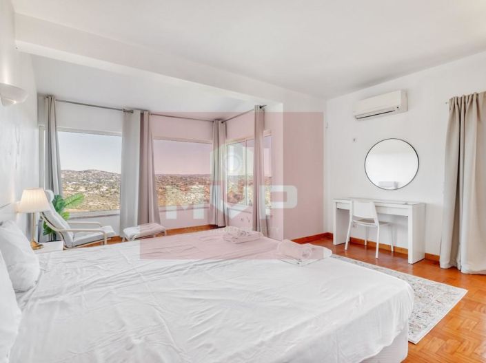 Image No.9-3 Bed House for sale