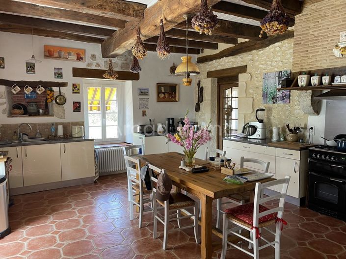 Image No.3-4 Bed House for sale