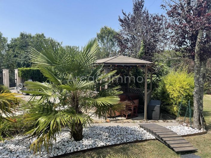 Image No.9-4 Bed House for sale