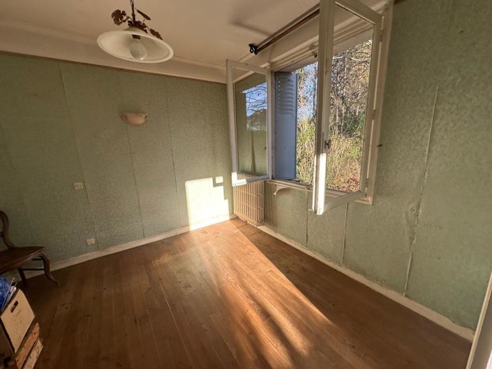 Image No.5-House for sale