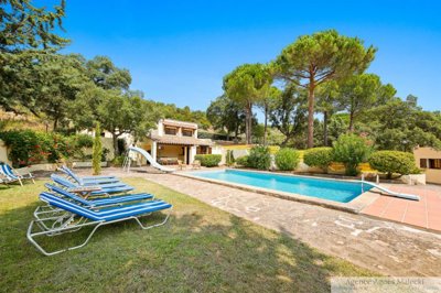 6 Bed House for sale