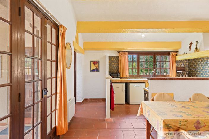 Image No.20-6 Bed House for sale