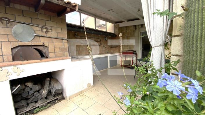 Image No.10-3 Bed House for sale