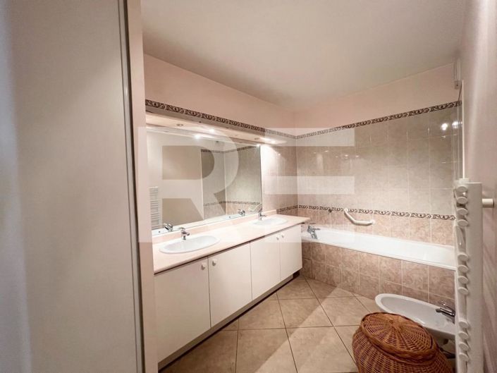 Image No.7-4 Bed Apartment for sale