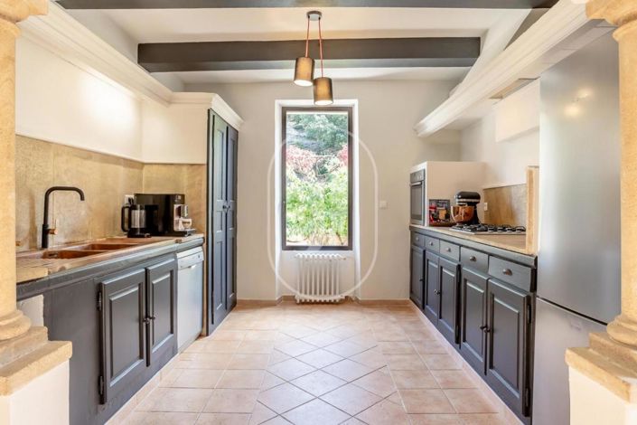 Image No.6-6 Bed House for sale