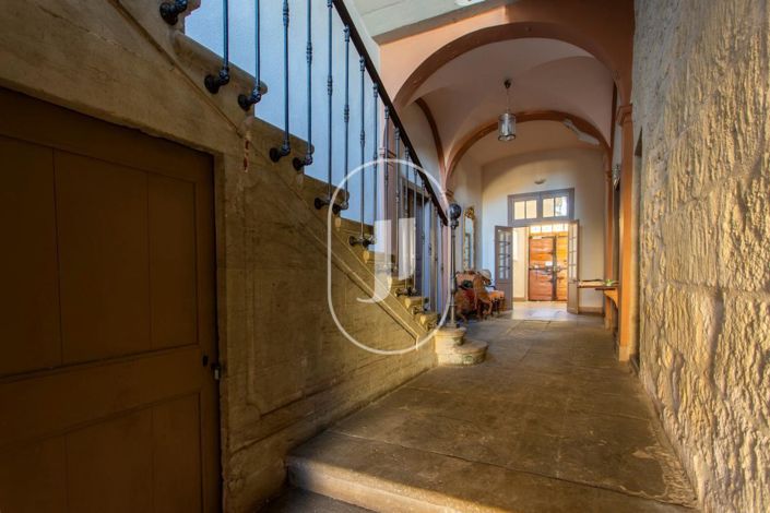 Image No.6-7 Bed House for sale