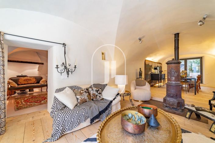 Image No.3-Maison de 5 chambres à vendre à Uzès