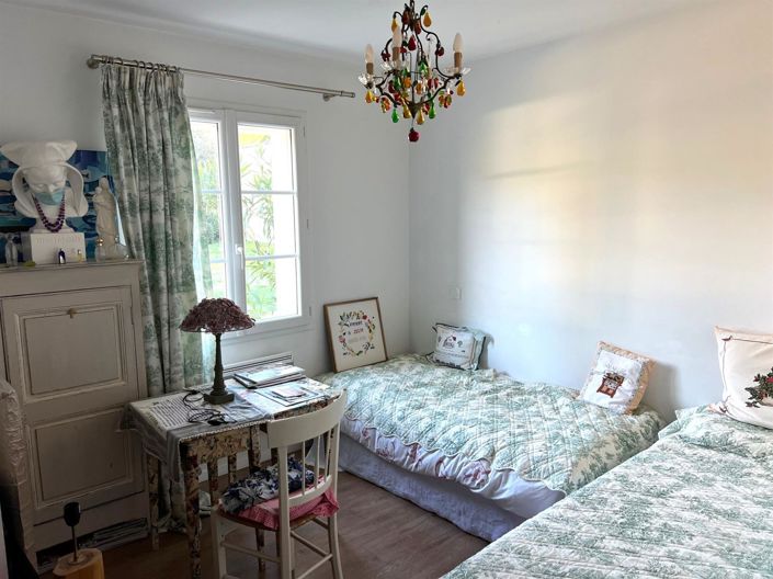 Image No.10-4 Bed House for sale